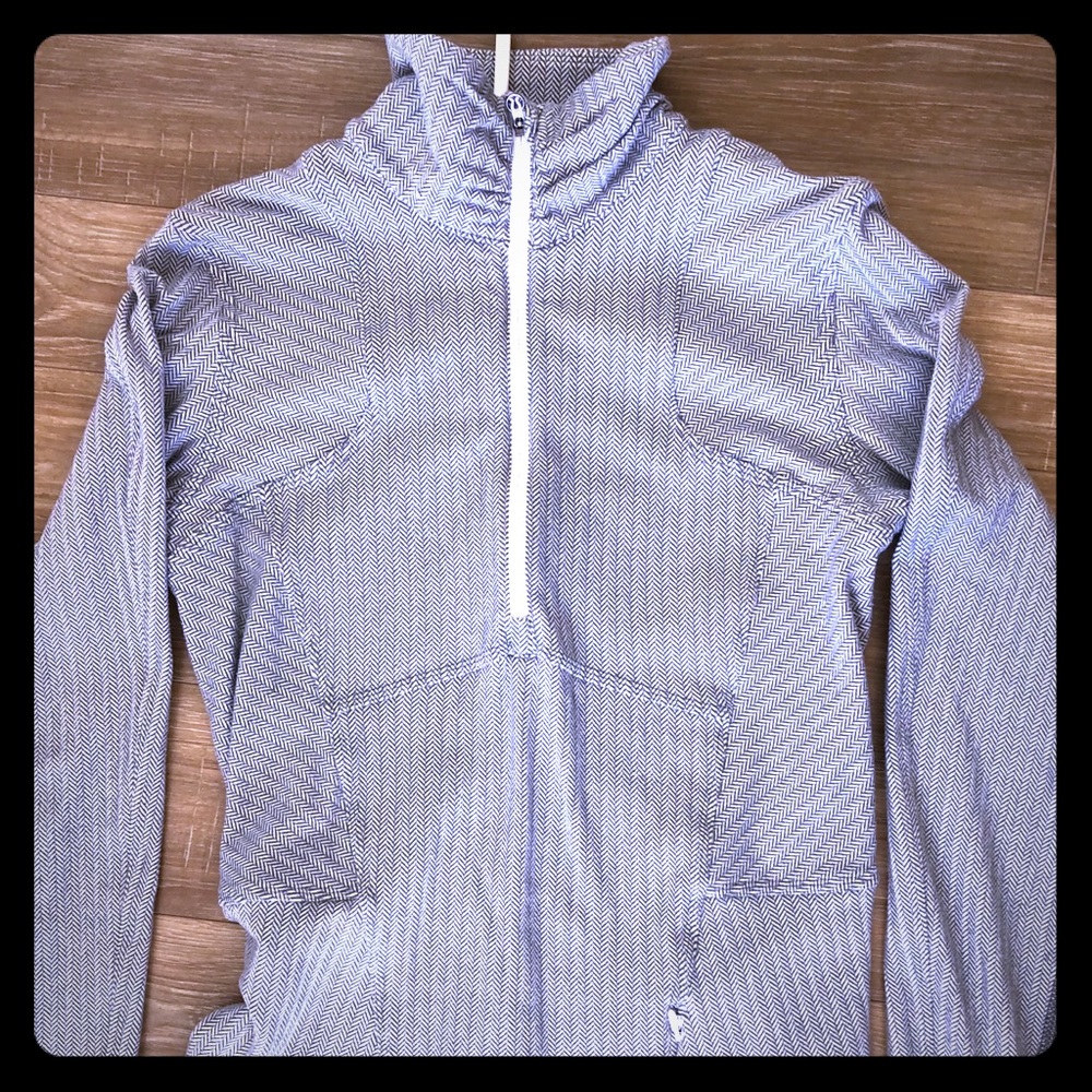 Lululemon Grey and White Houndstooth Half Zip